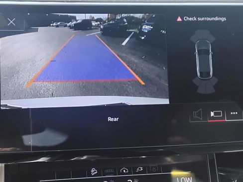 Certified 2024 Audi Q8 e-tron Premium image 29