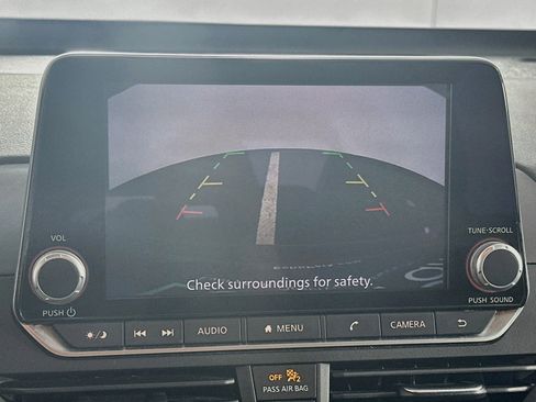 Used 2025 Nissan Altima 2.5 SV FWD image 22