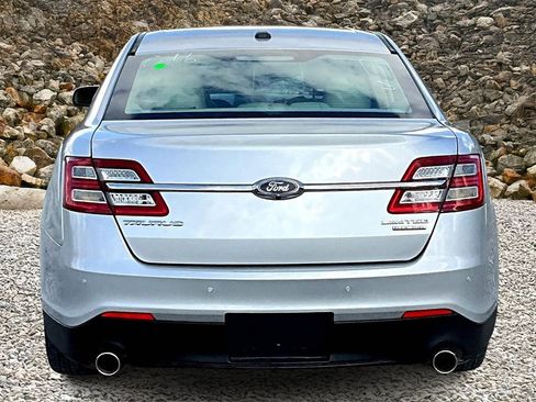 Used 2018 Ford Taurus Limited image 4