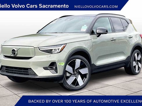 Used 2023 Volvo XC40 Recharge Ultimate image 1