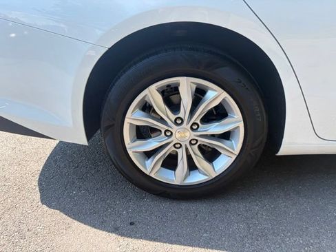 Used 2024 Chevrolet Malibu LT FWD image 38