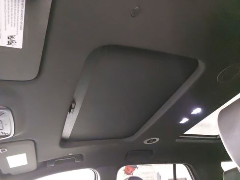 Used 2023 Chevrolet Traverse Premier w/ Redline Edition image 32