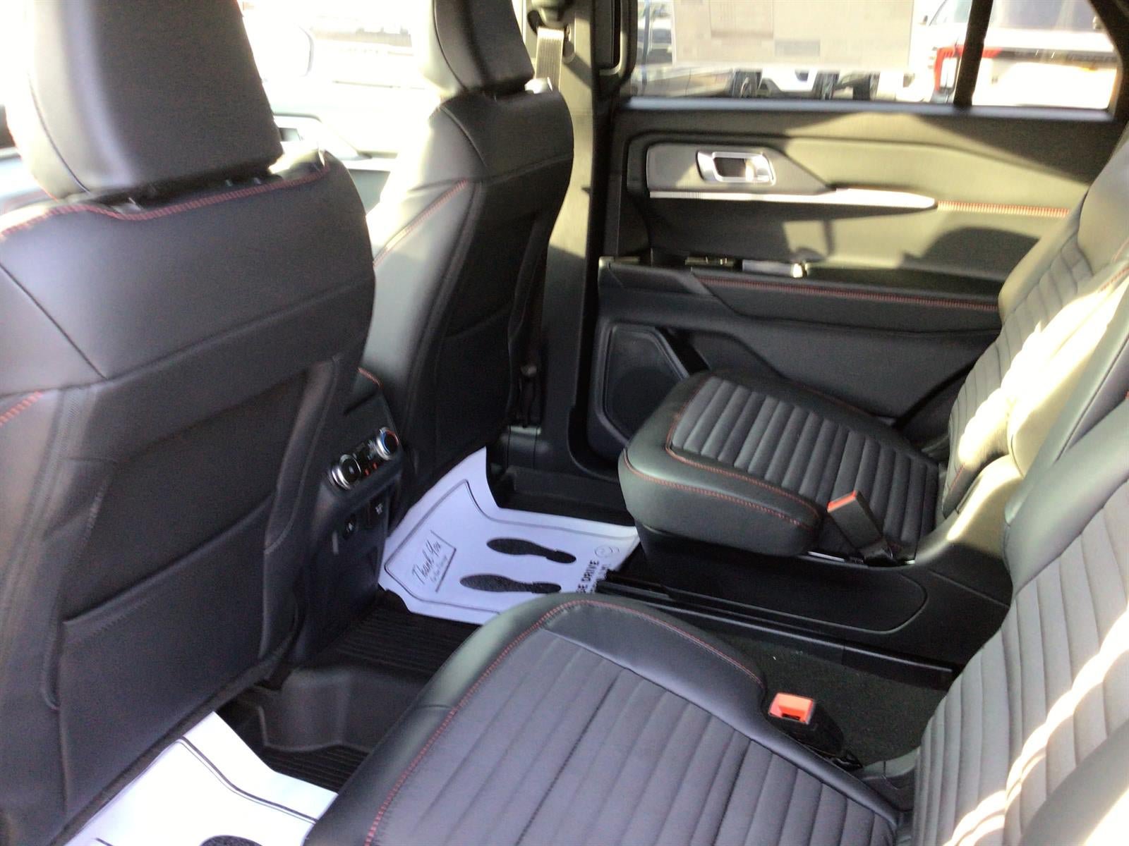 New 2026 Ford Explorer ST-Line w/ ST-Line Street Pack RWD image 15