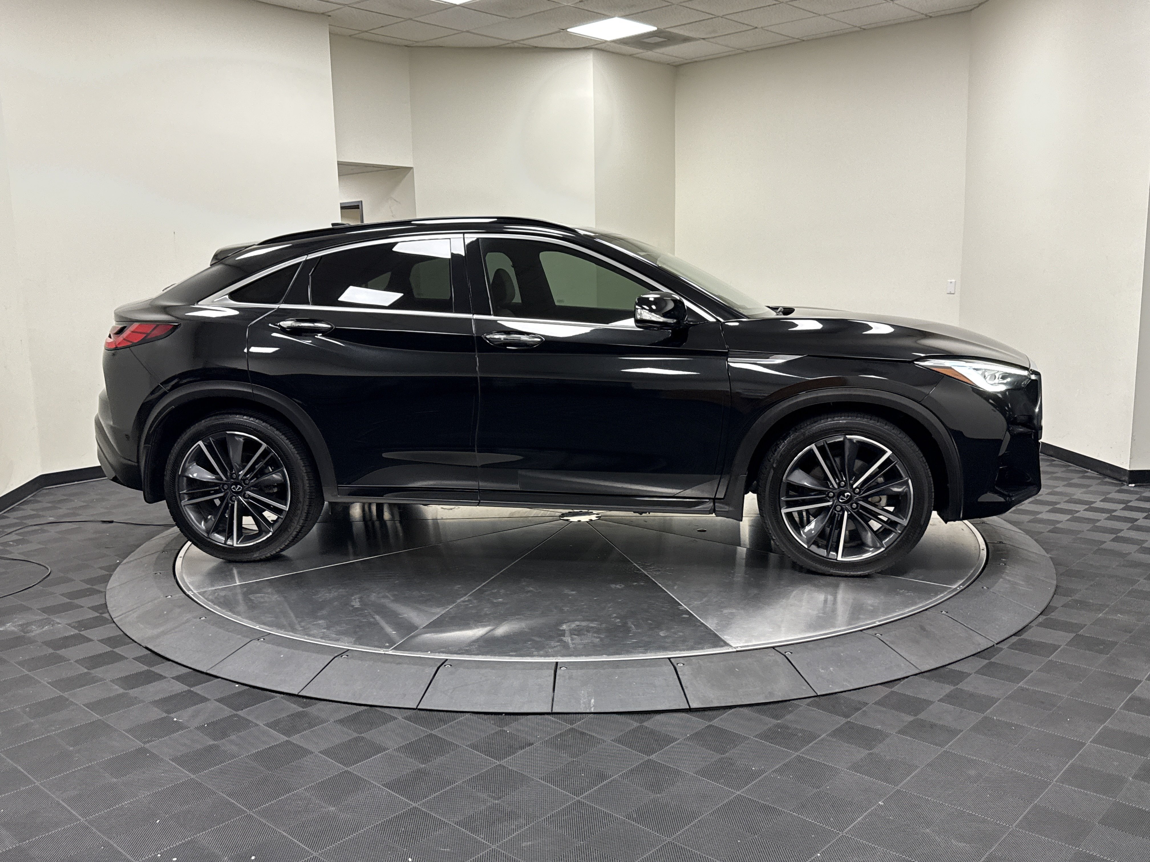 Certified 2023 INFINITI QX55 Sensory w/ Lighting Package AWD/4WD image 8