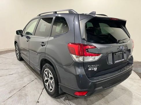Used 2021 Subaru Forester Premium AWD/4WD image 9