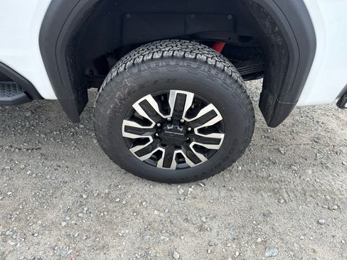 New 2026 GMC Sierra 2500 Denali Ultimate AWD/4WD image 11