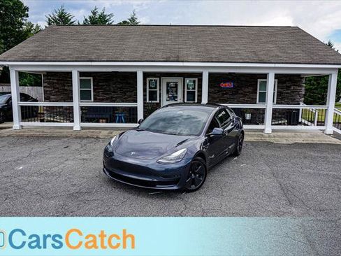 Used 2023 Tesla Model 3 Standard Range RWD image 2