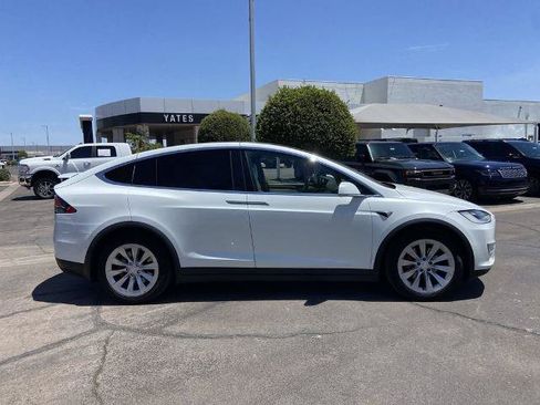 Used 2019 Tesla Model X Performance AWD/4WD image 2