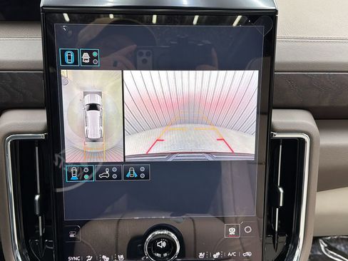 Used 2026 GMC Yukon Denali w/ Sun & Power Step Package AWD/4WD image 20