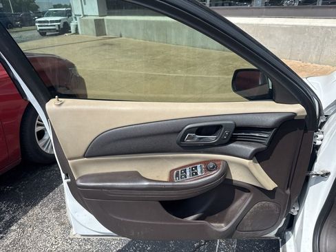 Used 2013 Chevrolet Malibu LT w/ Power Convenience Package FWD image 2