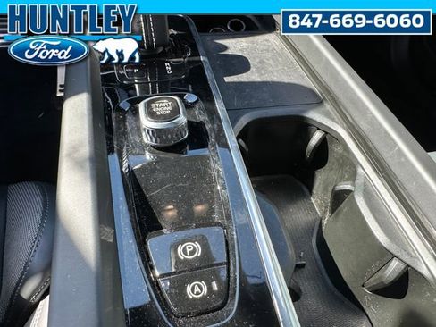 Used 2022 Volvo XC60 T8 R-Design w/ Advanced Package image 25