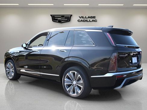 New 2026 Cadillac Vistiq Luxury image 3