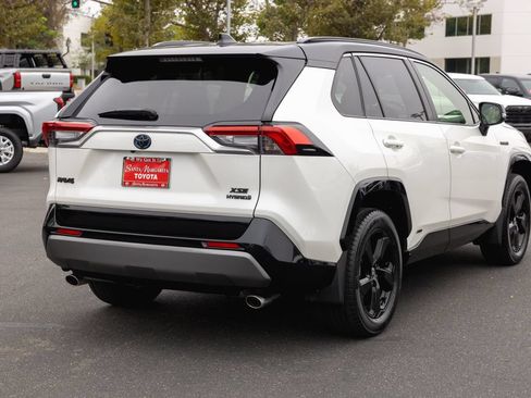 Certified 2020 Toyota RAV4 XSE w/ XSE Grade Weather Package AWD/4WD image 5