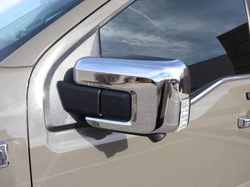 Used 2025 Ford F150 Lariat w/ Equipment Group 501A Mid image 15