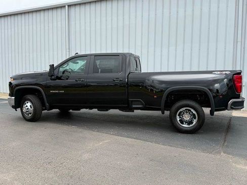 New 2026 Chevrolet Silverado 3500 LT w/ Convenience Package AWD/4WD image 2