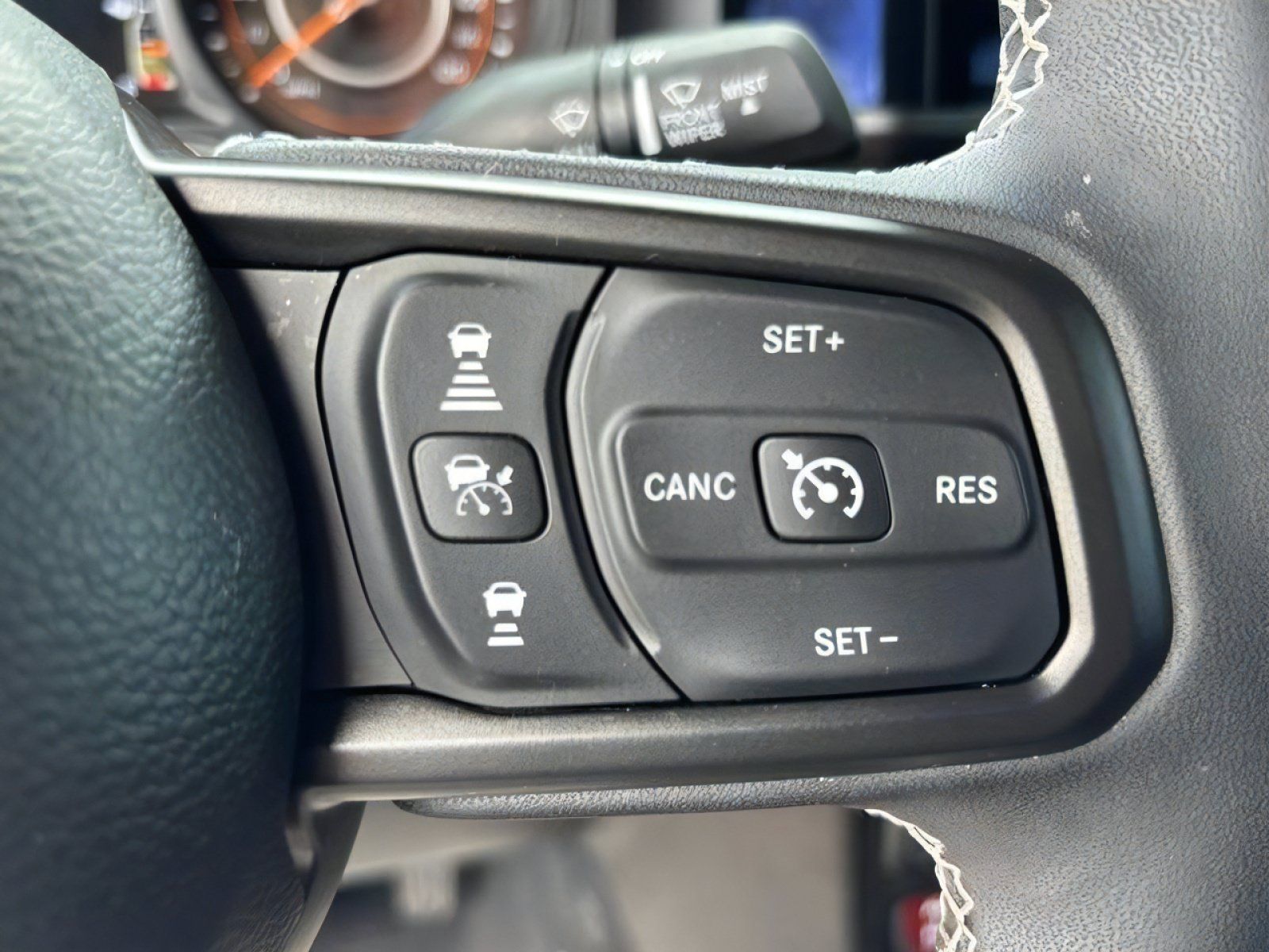Used 2025 Jeep Wrangler Unlimited Rubicon w/ Steel Bumper Group AWD/4WD image 23