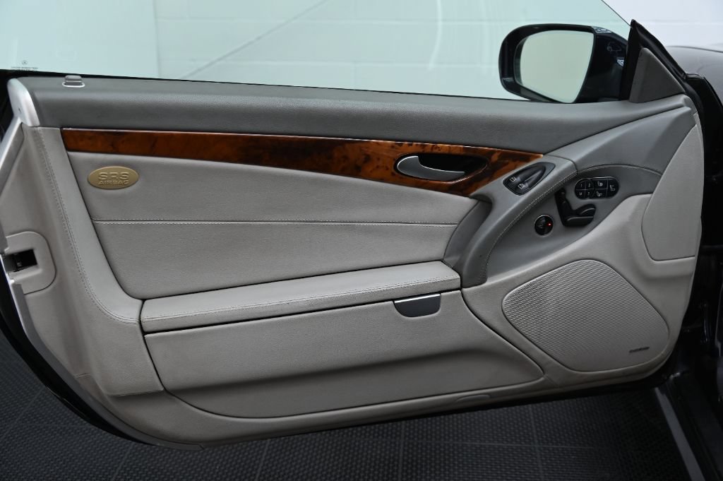 Used 2009 Mercedes-Benz SL 550 w/ Premium I Pkg image 15