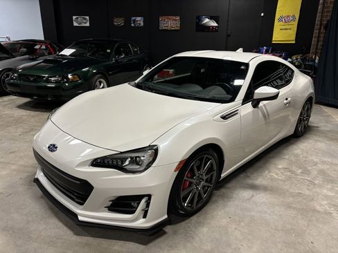 Used 2017 Subaru BRZ Limited w/ Performance Package image 4