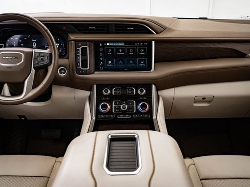 Used 2023 GMC Yukon Denali w/ Max Trailering Package image 38