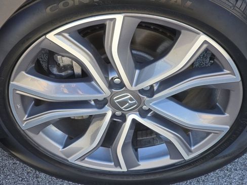 Used 2021 Honda CR-V Touring image 3