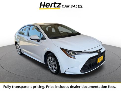 Used 2025 Toyota Corolla LE FWD image 1