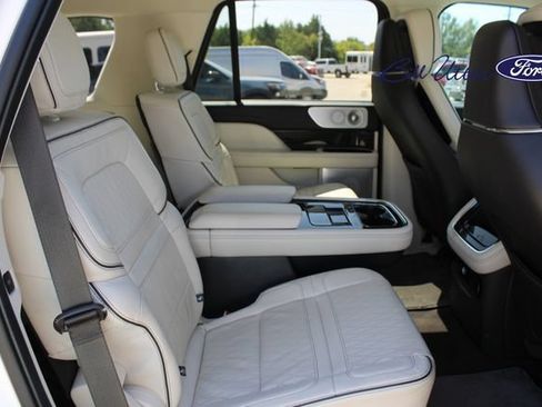 Used 2024 Lincoln Navigator Black Label AWD/4WD image 12