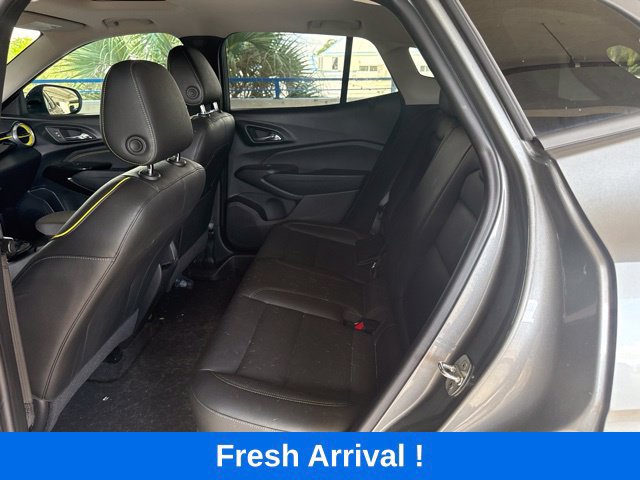 Used 2024 Chevrolet Trax ACTIV w/ Sunroof Package FWD image 3