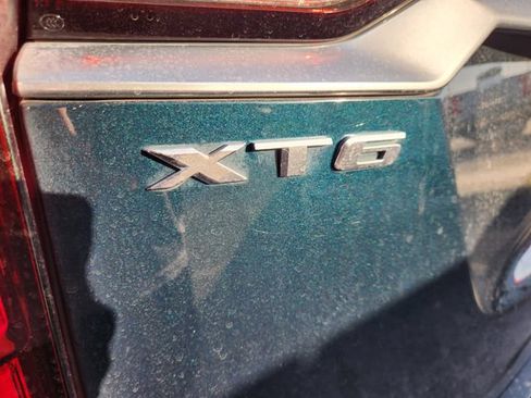 Used 2025 Cadillac XT6 Premium Luxury w/ LPO, Floor Liner Package FWD image 9