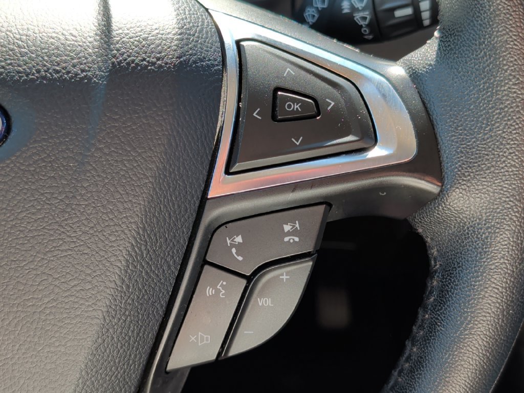 Used 2024 Ford Edge SEL AWD/4WD image 13