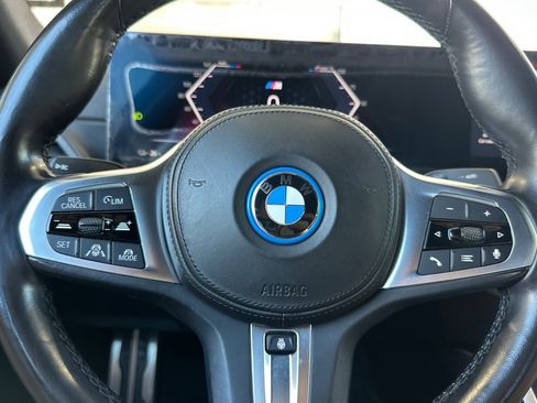 Used 2023 BMW i4 eDrive40 w/ M Sport Package RWD image 28