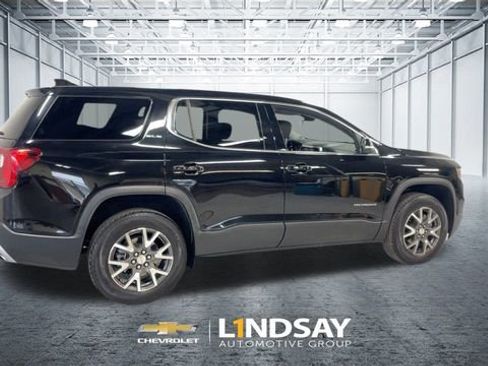 Used 2023 GMC Acadia SLE image 2