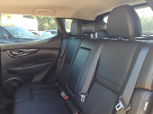 Used 2021 Nissan Rogue Sport SL image 17