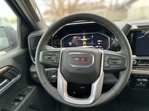 New 2026 GMC Sierra 1500 Elevation image 13