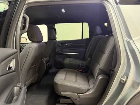 Certified 2025 Chevrolet Traverse LT image 24