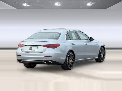 Used 2026 Mercedes-Benz C 300 Sedan image 9