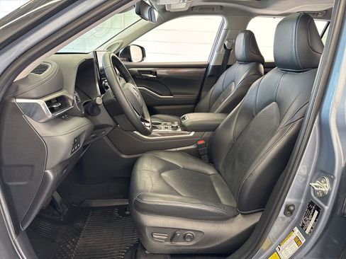 Used 2022 Toyota Highlander Limited w/ Protection Package #3 (TMS) AWD/4WD image 15