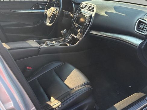 Used 2020 Nissan Maxima 3.5 SL w/ Floor Mat Group FWD image 15