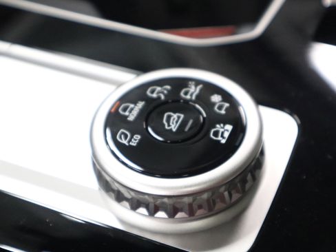 New 2025 Mitsubishi Outlander AWD image 31