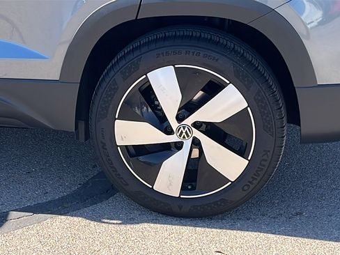 Used 2024 Volkswagen Taos S image 5