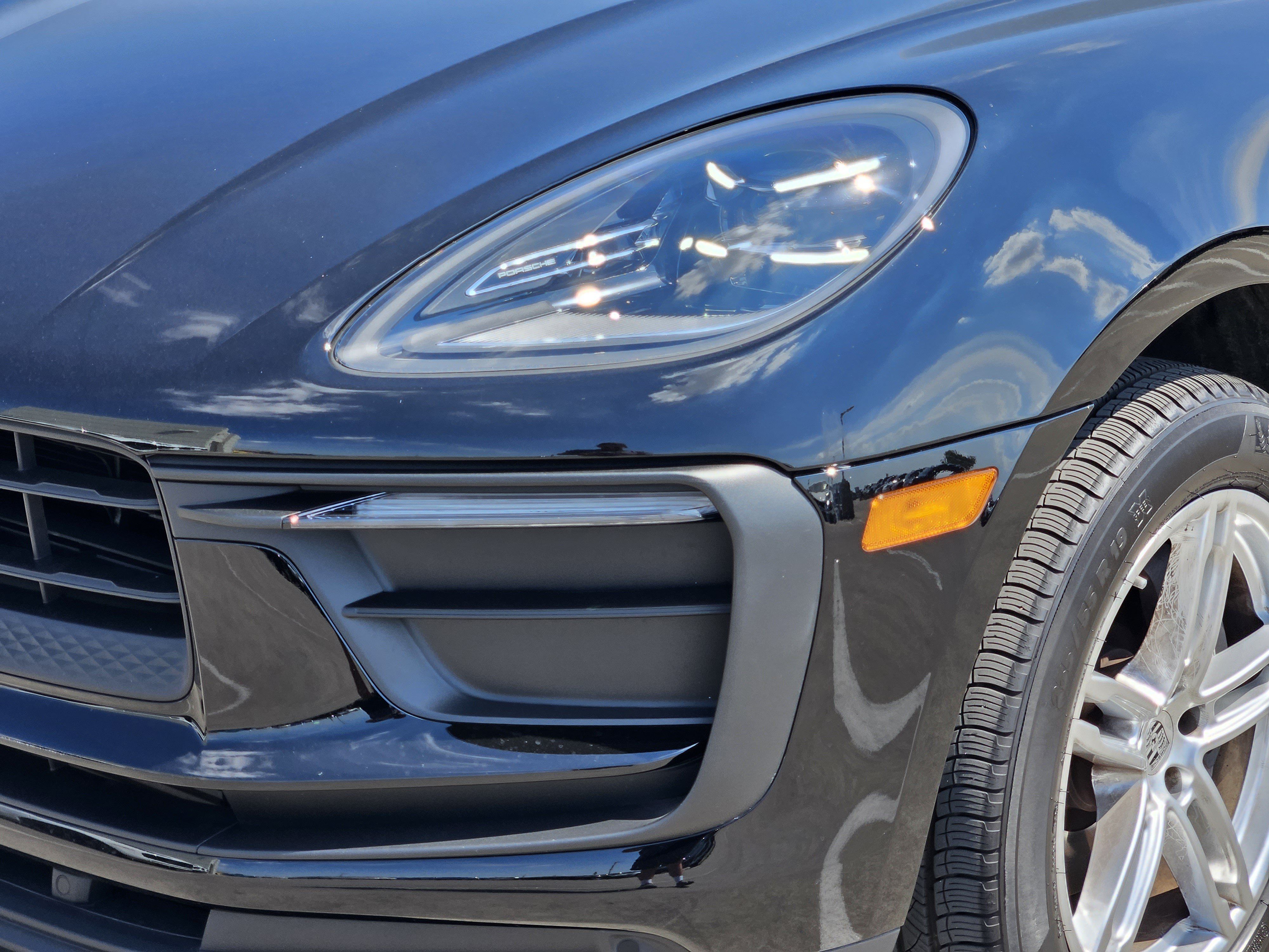 Certified 2026 Porsche Macan AWD/4WD image 12
