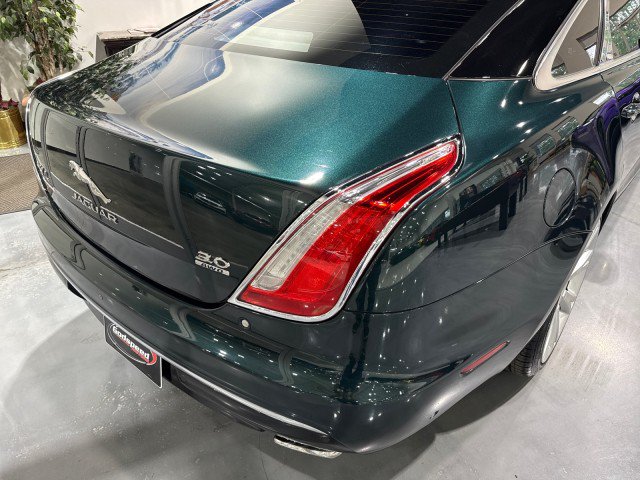 Used 2017 Jaguar XJ L Portfolio AWD/4WD image 35
