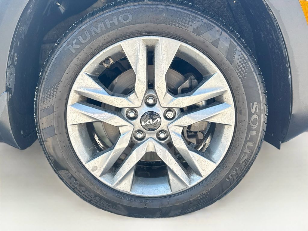 Certified 2023 Kia Seltos LX AWD/4WD image 18