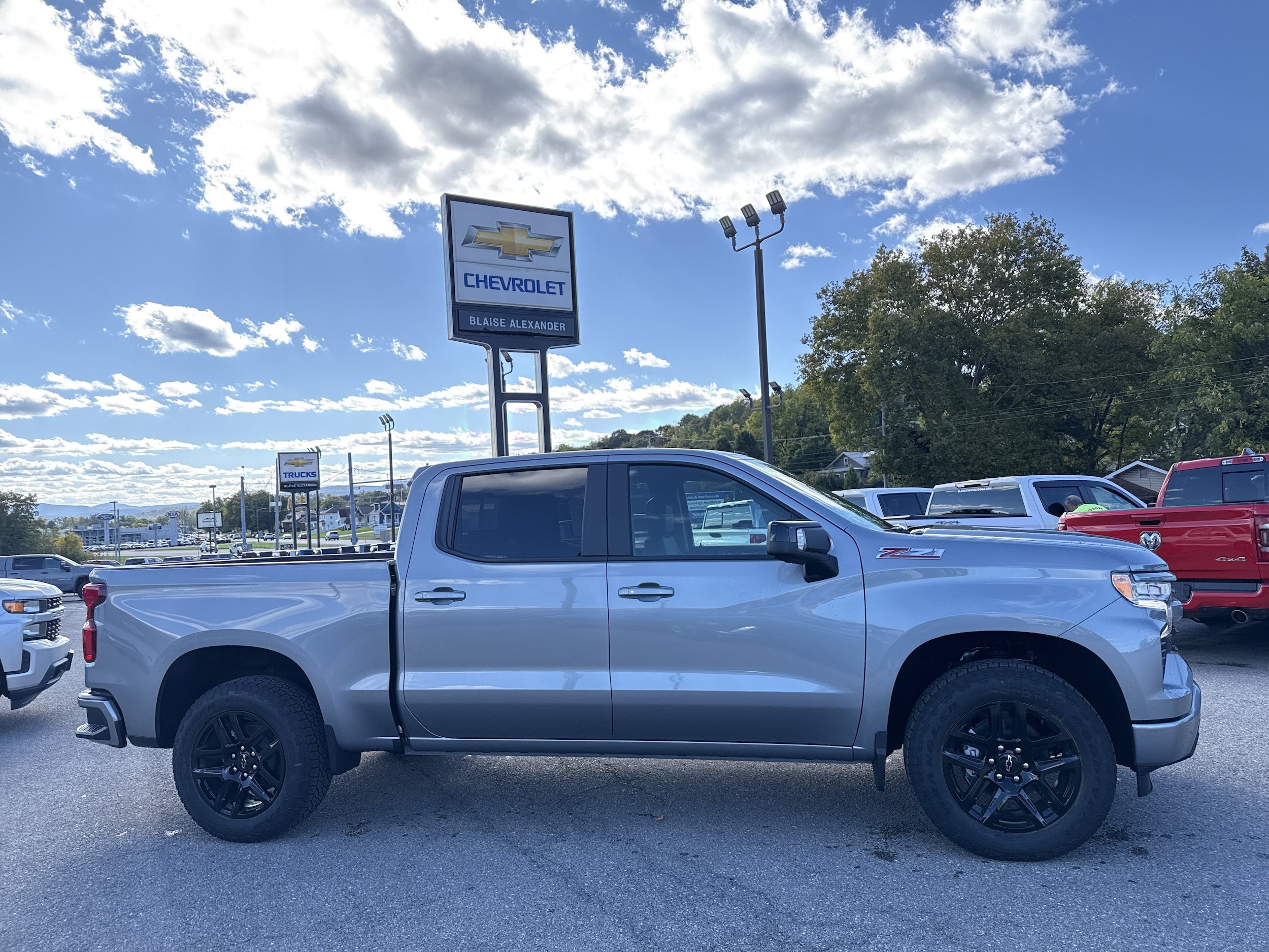 New 2026 Chevrolet Silverado 1500 RST w/ RST All Star Premium Package AWD/4WD image 2