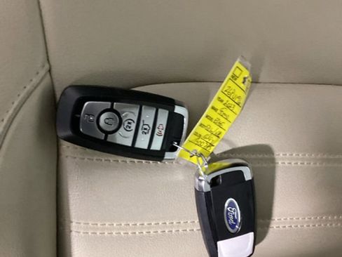 Used 2023 Ford Edge SEL w/ Convenience Package image 34