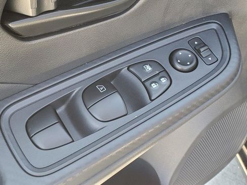 Certified 2025 Nissan Versa S w/ Trunk Package image 18