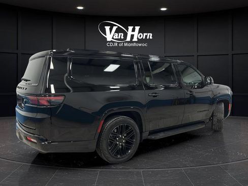 Used 2024 Jeep Wagoneer L Series II w/ Convenience Group I image 45