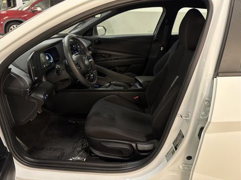 Used 2026 Hyundai Elantra Sport FWD image 15