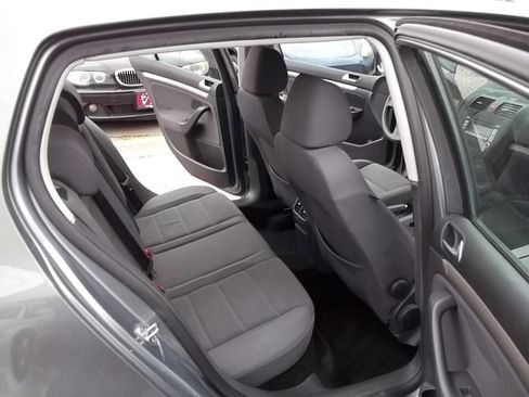 Used 2009 Volkswagen Rabbit S image 11