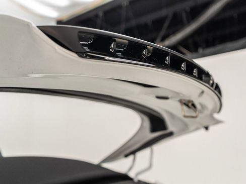 Used 2025 Porsche 911 Carrera w/ Premium Package image 65