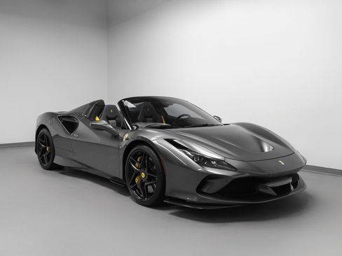 Certified 2022 Ferrari F8 Tributo RWD image 22